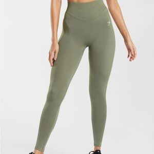 NWT Gymshark Sweat seamless leggings - dusty olive - XS
